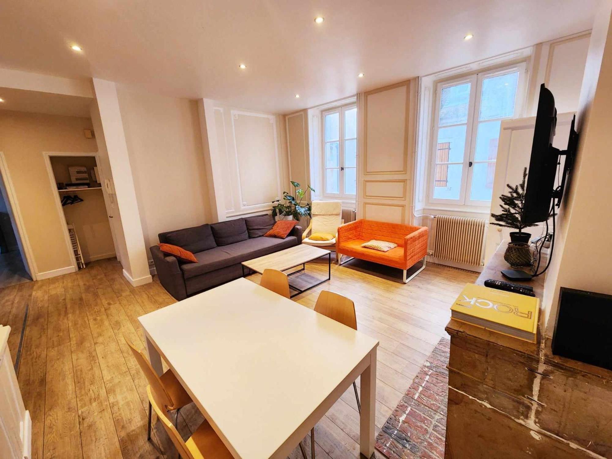 Appartement De Louise Et Adrien Гре Экстерьер фото